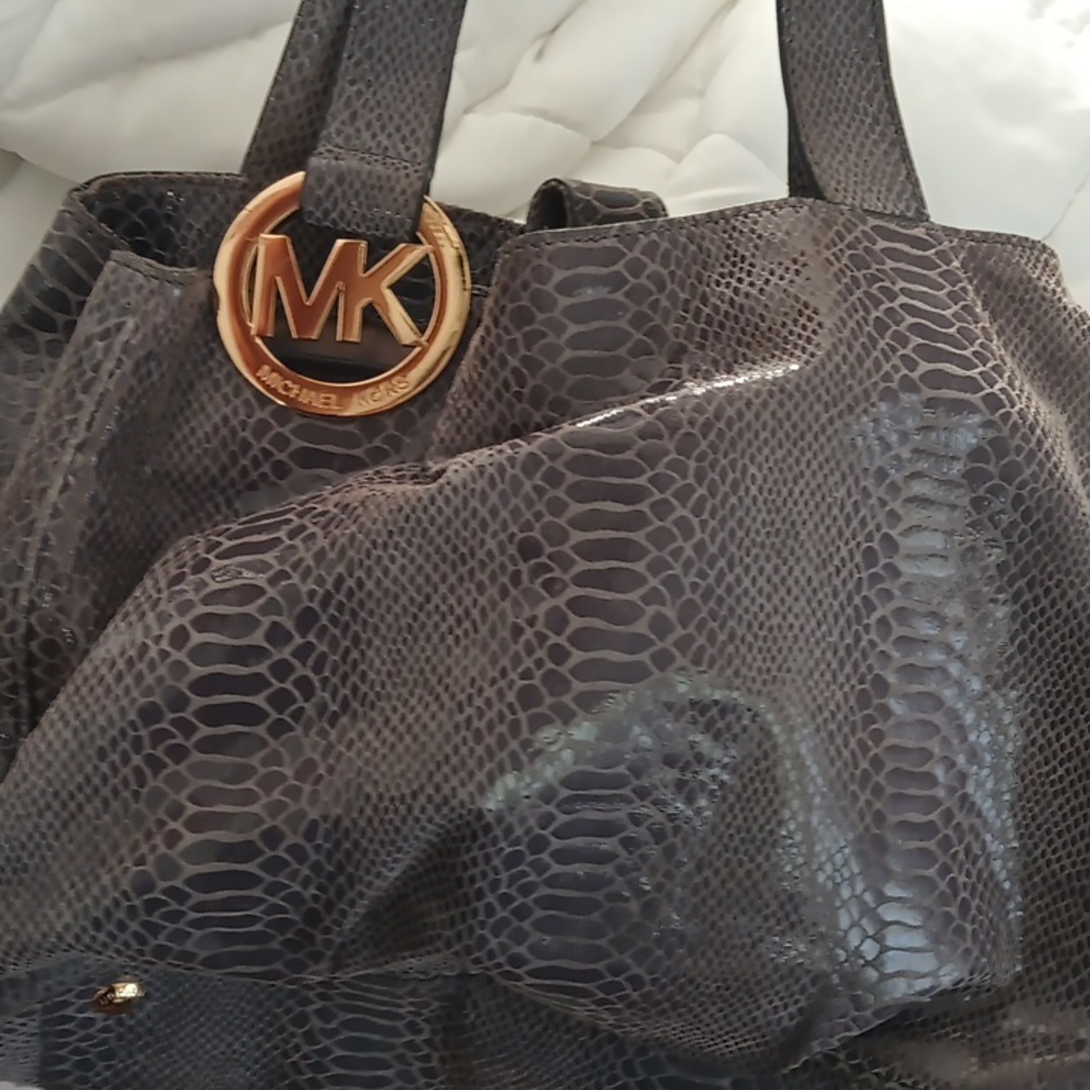 Michael kors purse